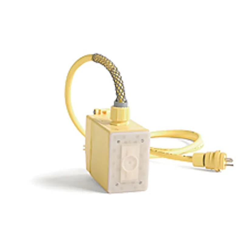 Super-Safeway® GFCI Multiple Outlet FD Box, (1)NEMA 5-20 Duplex with Flip Lids, 7.62m (25.0' ) Cord Length, 14/3 SOOW Cord, NEMA 5-20 Plug
