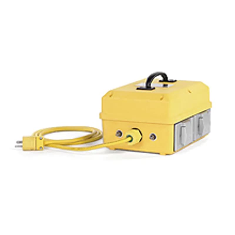 Woodhead 1640-12 - LOVOLTĀ® 400W 120V/12V Workstation with 4 Receptacles 15A Breaker, 16/3 SOOW Cord Type, 1.83m (6.0' ) Cord Length
