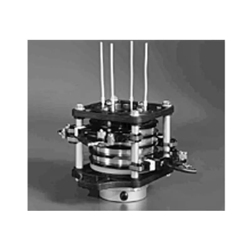 Woodhead AG312 - NUMBER OF CONDUCTORS: 12600 VOLTS 5 AMPS BORE 1.5IN