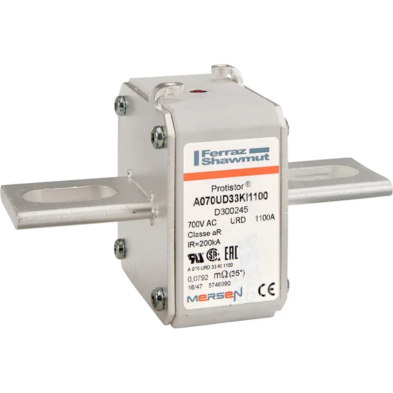 Square Body High-Speed Fuse Protistor® Size 33 aR 690VAC IEC 700VAC UL 1100A With Striker Slotted Blades short