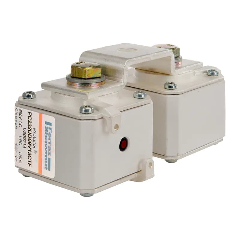 Square Body High-Speed Fuse Protistor® Size 2x32 aR 690VAC IEC 700VAC UL 1250A With Striker Flush ends metric threads With Omega connection