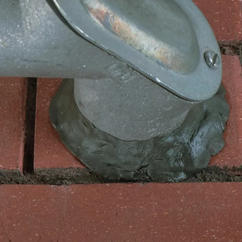 Panduit DS5 - The DS5 Oil-Based Duct SealCompound seals irregular openings to protect from air, dust, or water while providing vibration dampening properties. The non-hardening sealant adheres to metal, masonry, wood, or plastic. Duct Sealant is non-corrosive, non-toxic, contains no asbestos, and will not stain or harm the users hands. Safe and easy to use with no unpleasant odor. Maximum temperature rating of 210 F (99 C). Dielectric strength: 200 V/Mil. Color Dark Gray/Green. 5 pounds.