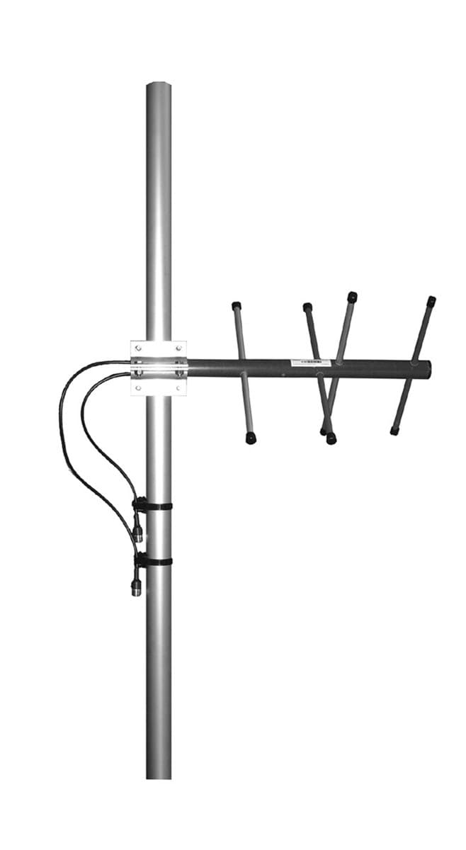 CompleTech CA750X - cross-polarized yagi - Frequency range: 703-803 MHz - Gain: 6/6 dBi - Polarization: dual/circular - Connector: N-/ 7/16-female - VSWR: <1.5 - Radome: ABS/FG PU foam - Radiator material: copper - Mounting: 35-60  mm diameter pole - Wind load: 44 N