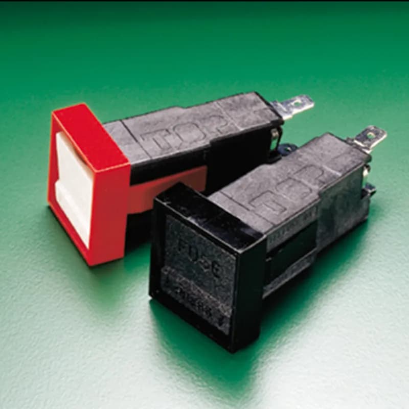 3AG SNAP MOUNT FSHLDR COMPLETE 1/4QC. For 3AB/3AG Type Fuses. Rated at 15 amps for any voltage up to 250 volts. Low profile design. Blown fuse indicator.