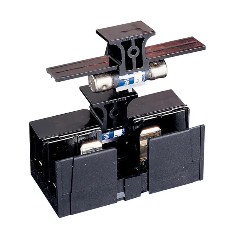 Littelfuse DSPL001 - The Littelfuse Class CC and Midget fuse cover puller is designed to provide protection to personnel, as well as make removal of fuses from fuse blocks easy and safe. Once installed on the fuse, the cover puller allows removal of the fuse without the use of a separate puller.
