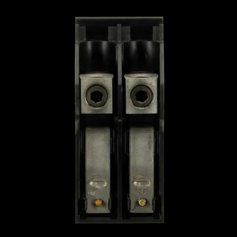 The THLK2150 is a 2 pole plug-in kit designed to economically supply power to a subpanel. It is rated up to 150 A and can be used as a sub-feed or feed-thru lug.