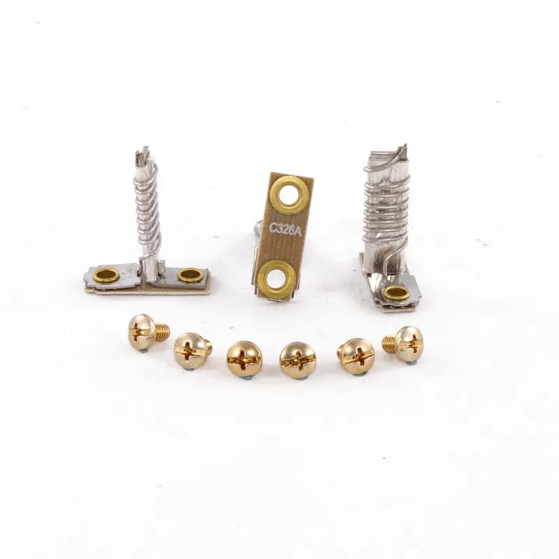 Heaters for CR1062R, CR1062S Starters. NEMA Sizes M-0, M-1, Three-Phase, Three Overloads. 326A8950