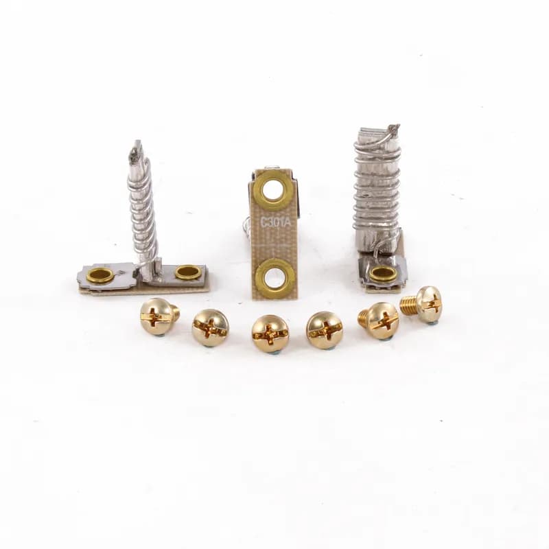 Heaters for CR1062R, CR1062S Starters. NEMA Sizes M-0, M-1, Three-Phase, Three Overloads. 301A8936