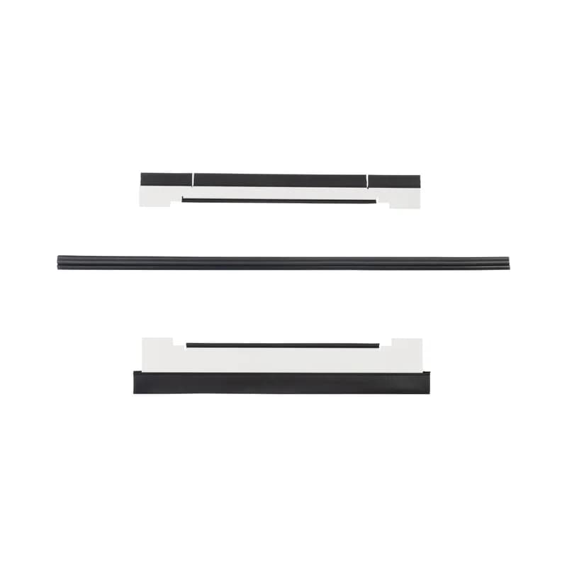 Air Dam Seal Kit for 700mm Wide FlexFusion Cabinet. Provides a complete seal between outer perimeter of equipment rail and side panels, top cap and floor. White